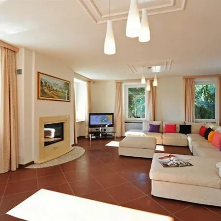 Villa Apollo Oliveto Lario