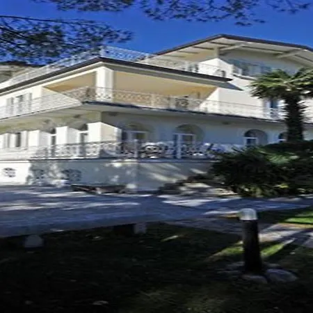 Apollo Oliveto Lario