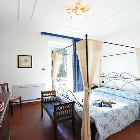 Apollo Oliveto Lario