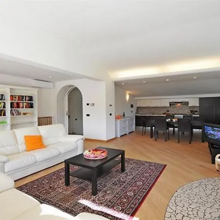Villa Apollo *