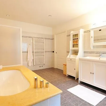 Apollo Villa